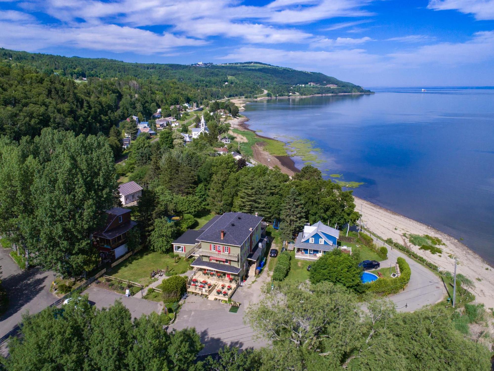 Auberge De La Rive De Charlevoix - Auberge De Jeunesse Familiale Pour Voyageurs De Tous Ages Saint-Joseph-de-la-Rive 外观 照片