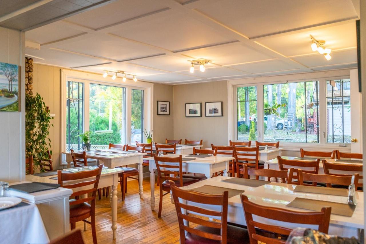 Auberge De La Rive De Charlevoix - Auberge De Jeunesse Familiale Pour Voyageurs De Tous Ages Saint-Joseph-de-la-Rive 外观 照片